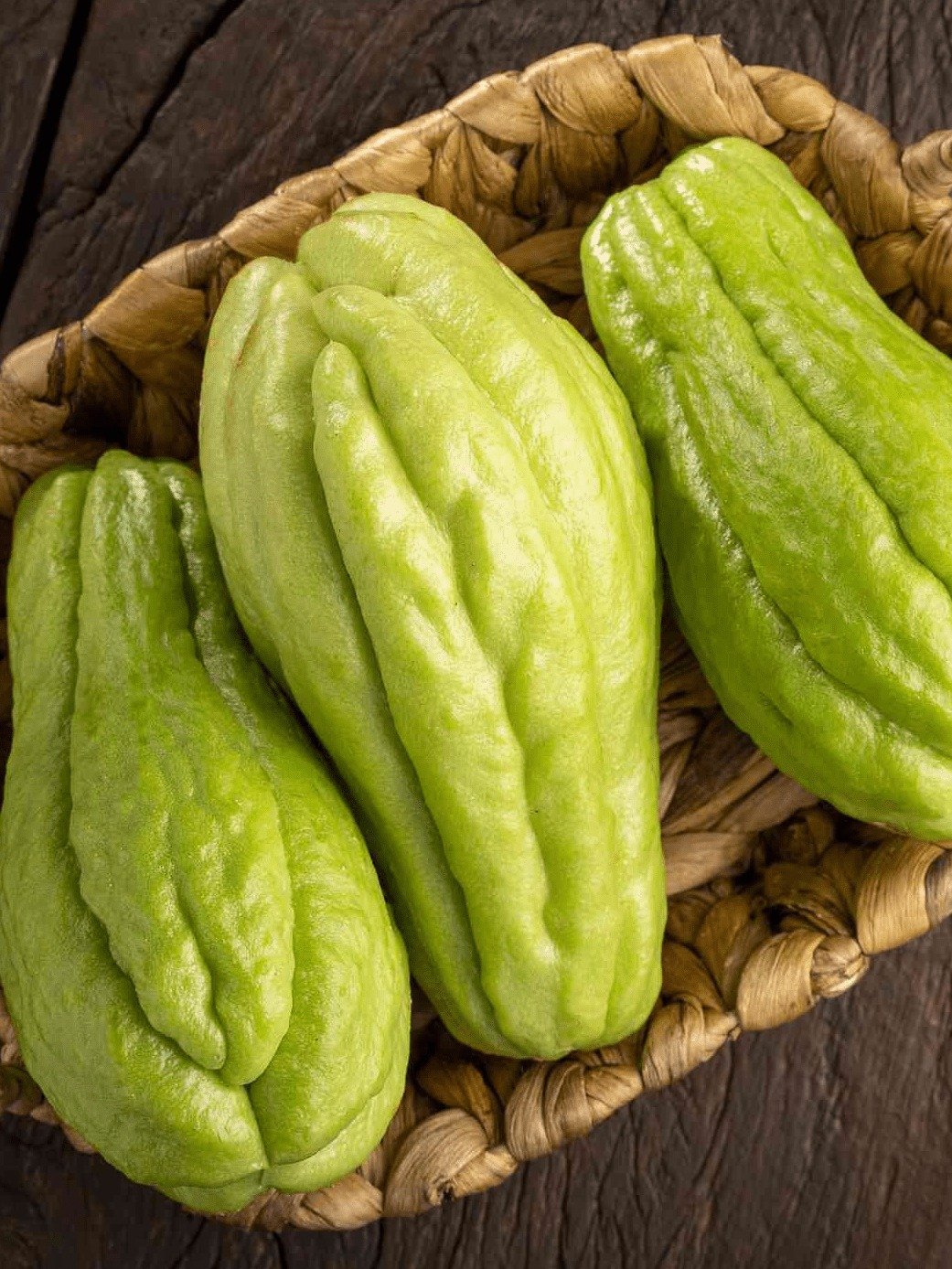¡ALERTA! Este SÚPER Vegetal Esconde el Secreto para Tus Rodillas, Pies Hinchados, Presión y Colesterol (¡Despídete de las Pastillas!)