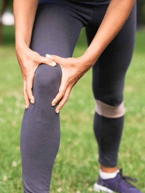 ¡Adiós Rodillas Rígidas! El Único Hábito Diario Que Tus Articulaciones Suplicarán Que Adoptes (¡Resultados Asombrosos!)