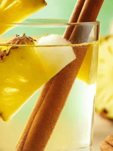 ¡El SECRETO que NADIE te ha contado para perder peso y deshincharte: Agua de Piña con Canela!