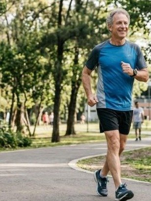 El Secreto Oculto para Mayores de 60: ¡5 Frutas QUE REFORZARÁN tus Músculos y NADIE te ha contado!