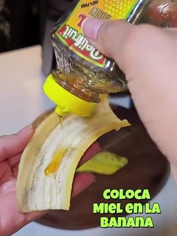 ¡Deja de tirar la cáscara de plátano! El truco viral para una piel de porcelana en minutos 🍌