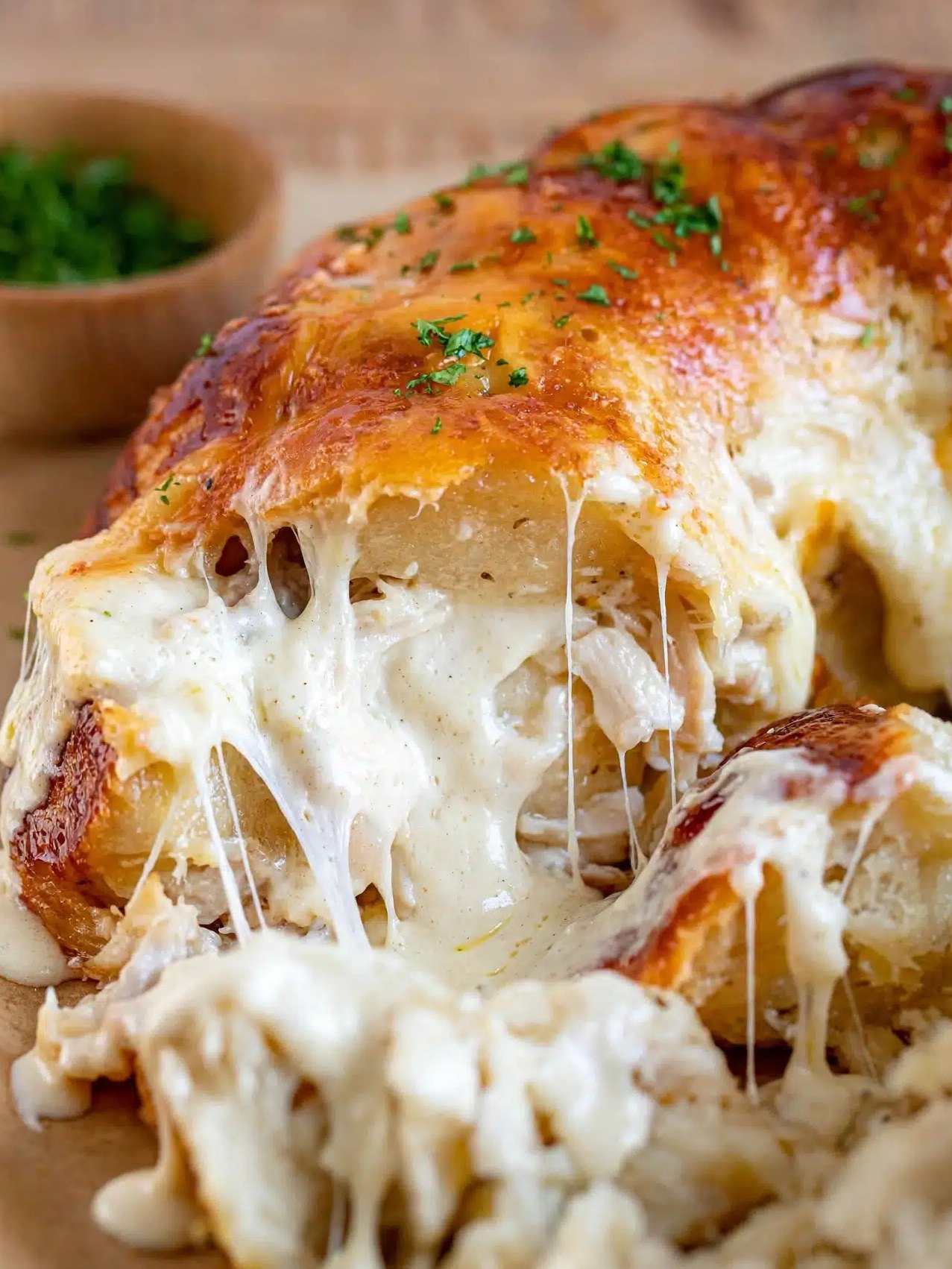 Don't Miss Out! This Gooey, Cheesy Chicken Alfredo Monkey Bread Will Be Your New Obsession!