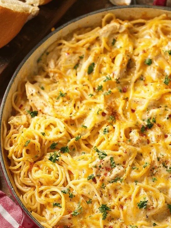 The Secret Is Out: This ULTIMATE Creamy Chicken Spaghetti Recipe Is About to Become Your Family's Obsession!