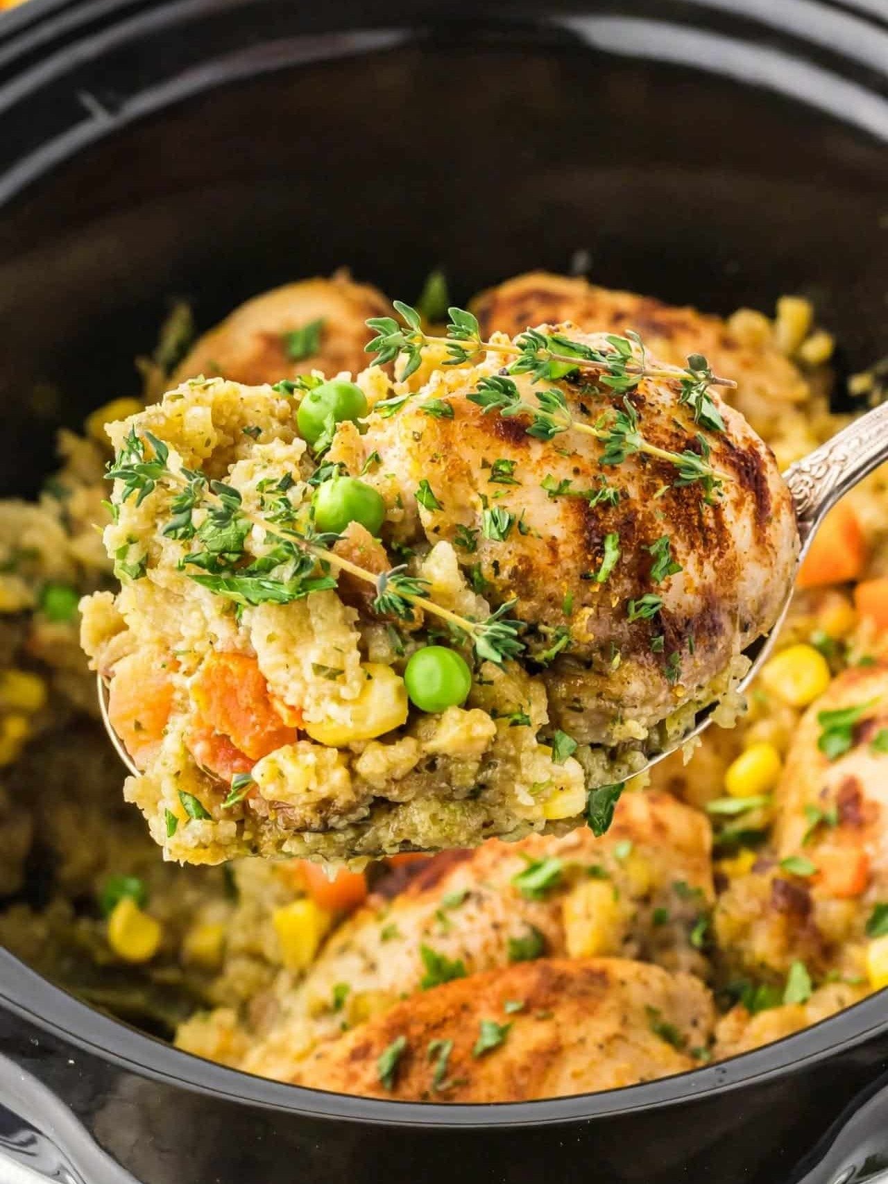 Dinner Just Got Easier: This 10-Minute Crockpot Chicken & Stuffing Casserole is Pure Comfort Food Bliss!